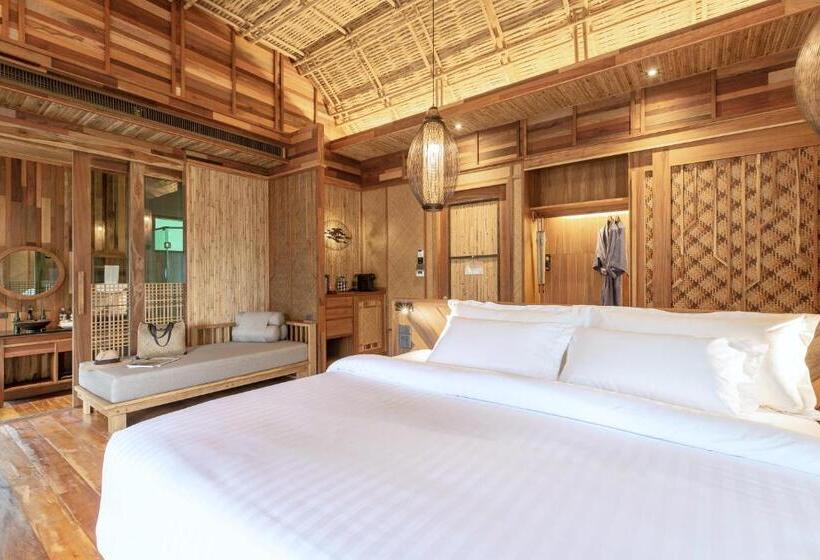 جناح مزود بجاكوزى, Venice Krabi Villa Resort