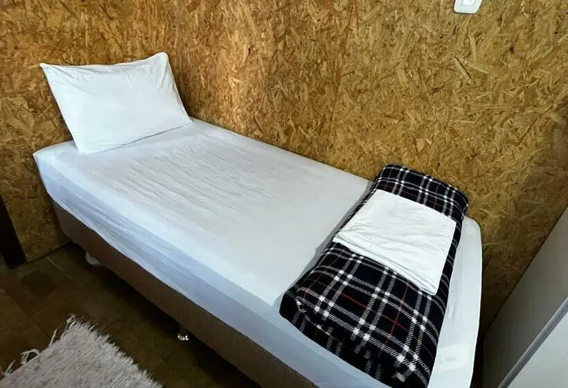 اتاق استاندارد یک نفره, Casa Do Rogerio Hostel   Unidade Shopping