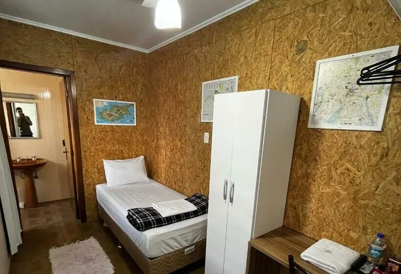 اتاق استاندارد یک نفره, Casa Do Rogerio Hostel   Unidade Shopping