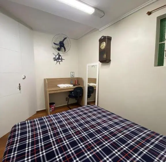 اتاق استاندارد با سرویس بهداشتی مشترک, Casa Do Rogerio Hostel   Unidade Shopping