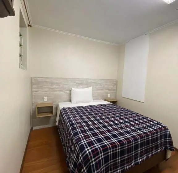 اتاق استاندارد با سرویس بهداشتی مشترک, Casa Do Rogerio Hostel   Unidade Shopping