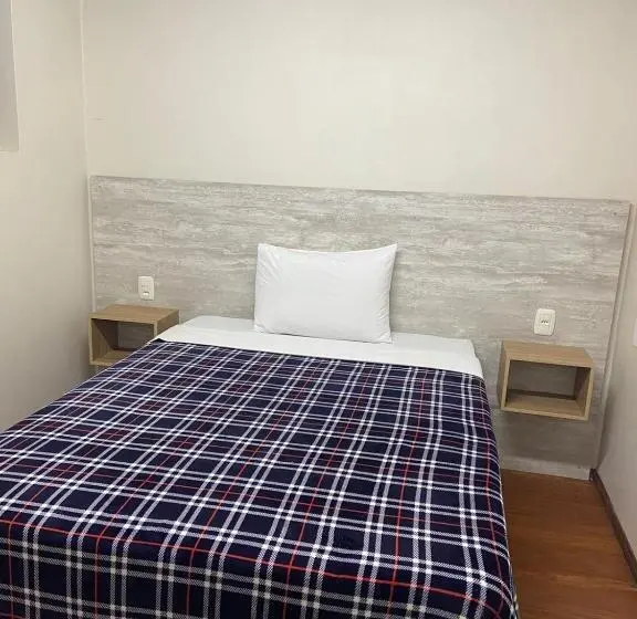 اتاق استاندارد با سرویس بهداشتی مشترک, Casa Do Rogerio Hostel   Unidade Shopping