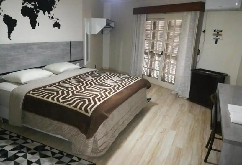 سوئیت با بالکن, Casa Do Rogerio Hostel   Unidade Shopping
