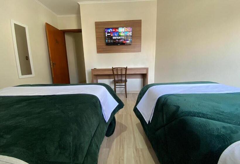 Standard 3 Bett Zimmer Geteiltes Bad, Casa Do Rogerio Hostel   Unidade Shopping