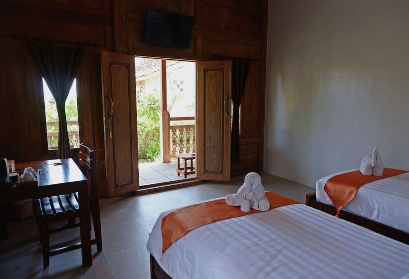 Номер Deluxe Вид на Сад, Blue Harbor Beachfront Villas & Resto