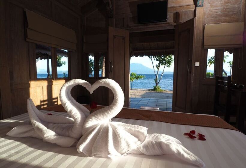 Номер Deluxe Вид на Море, Blue Harbor Beachfront Villas & Resto