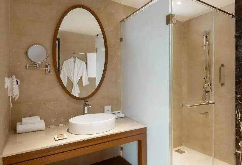 キングサイズベッドのエクゼクティブルーム, Hawthorn Suites By Wyndham Dwarka