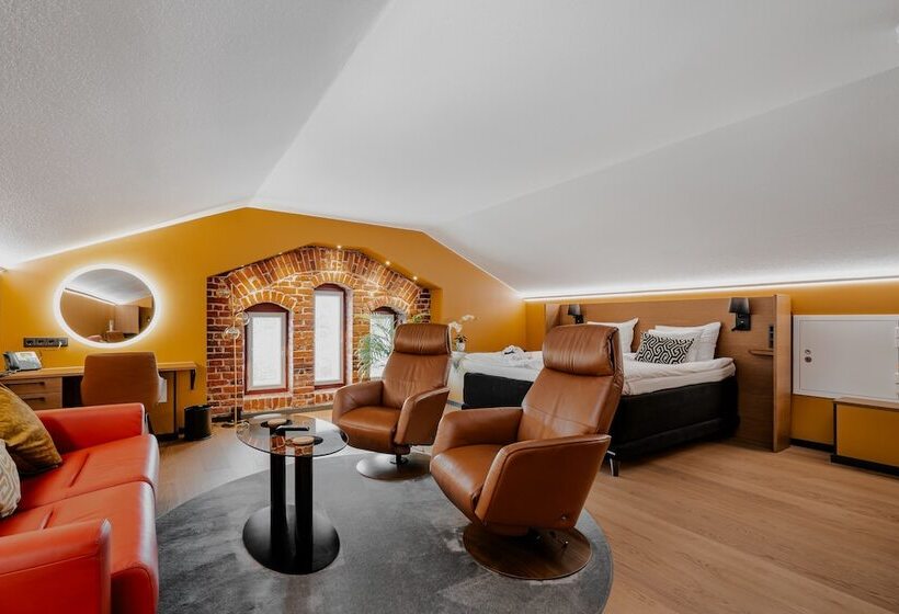 סוויטה, Kakola