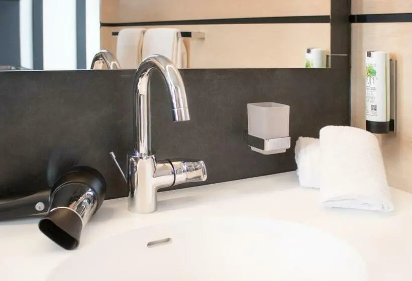 デラックスルーム, Oy Hotel By Wmm Hotels