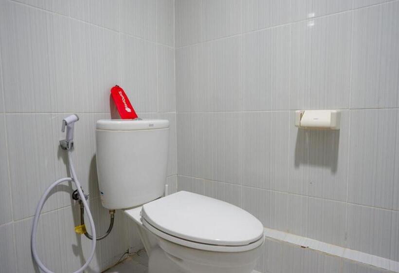 חדר סטנדרט, Reddoorz Near Lippo Plaza Buton