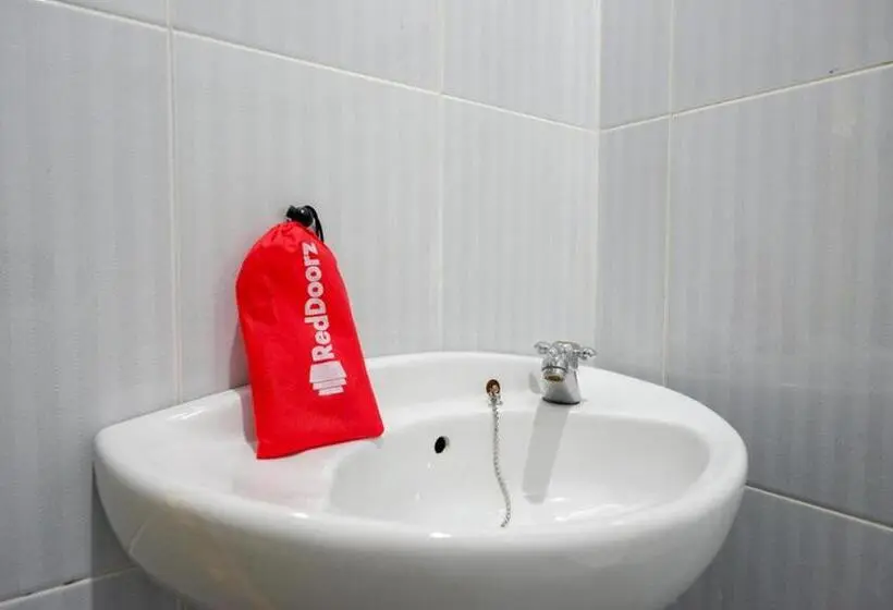 デラックスルーム, Reddoorz Near Lippo Plaza Buton