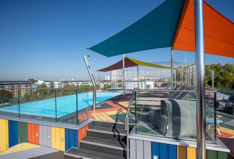 Апартаменты Deluxe 1 Спальня, The Brucklyn Apartments