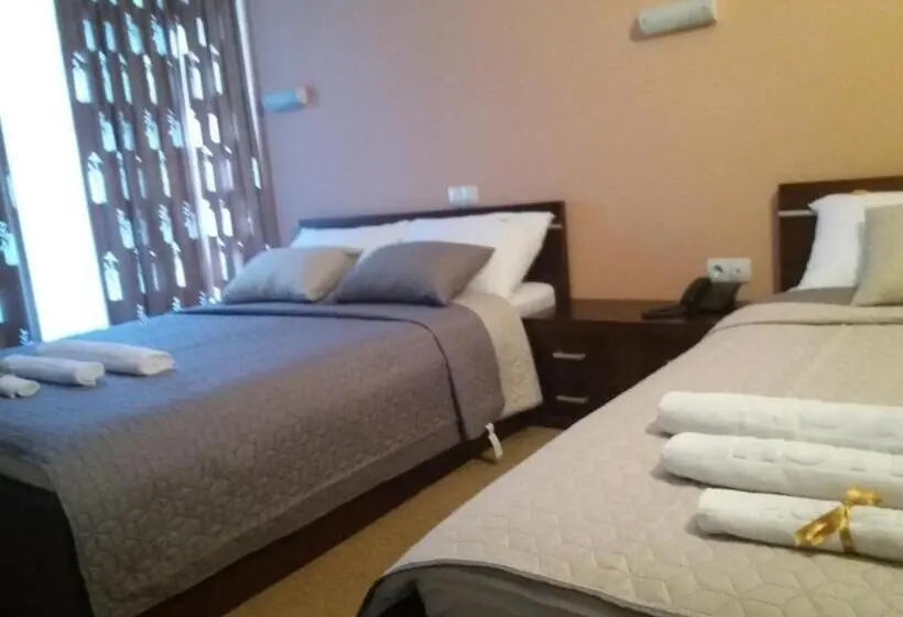 اتاق استاندارد سه نفره, B&b Vila Vidikovac