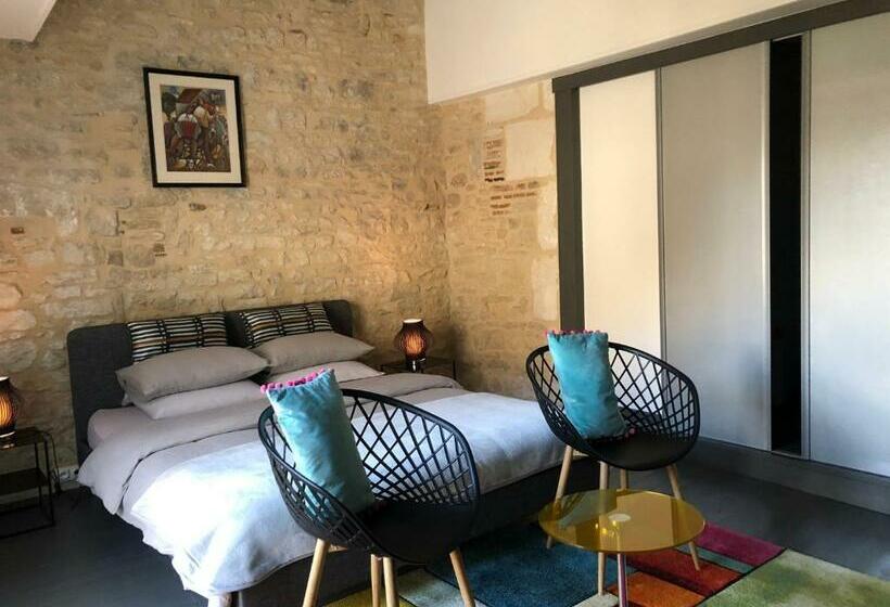 Номер Стандарт Вид на Сад, Les Halles Chambre D'hôtes