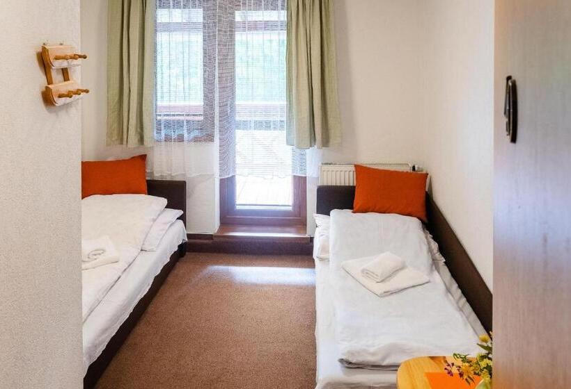 Pokój Standard, Bartoška