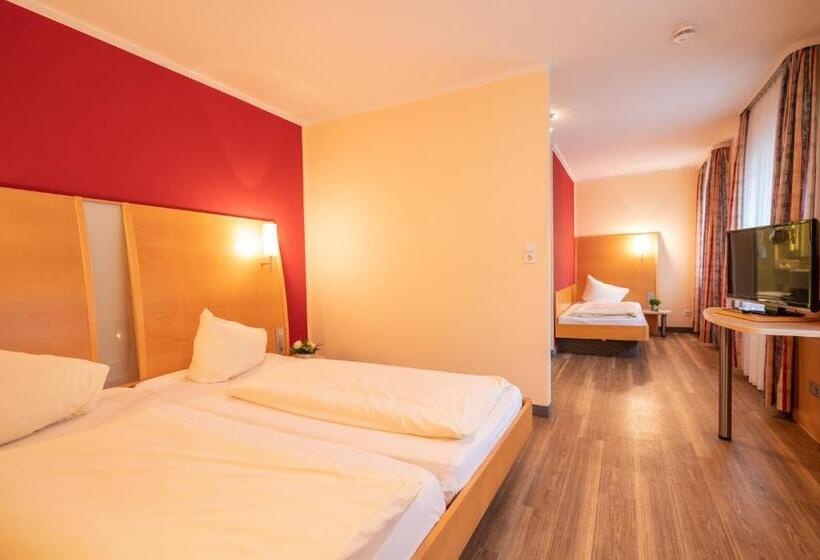 Quarto Triplo Standart, Gasthaus Adler