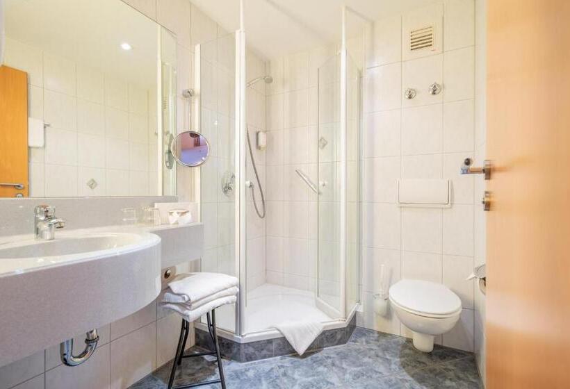 Quarto Triplo Standart, Gasthaus Adler