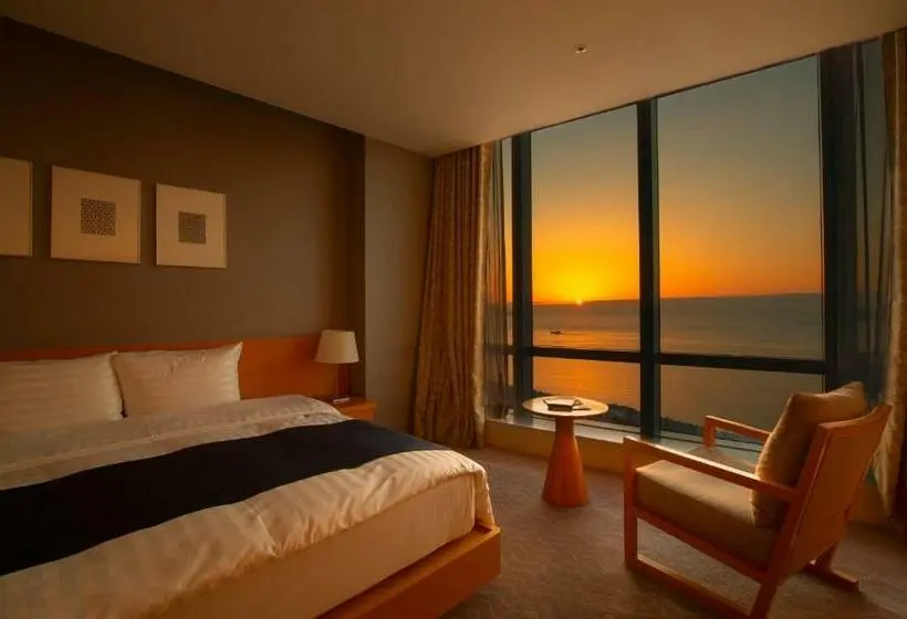 オーシャンビュースーペリアールーム, Sono Calm Yeosu