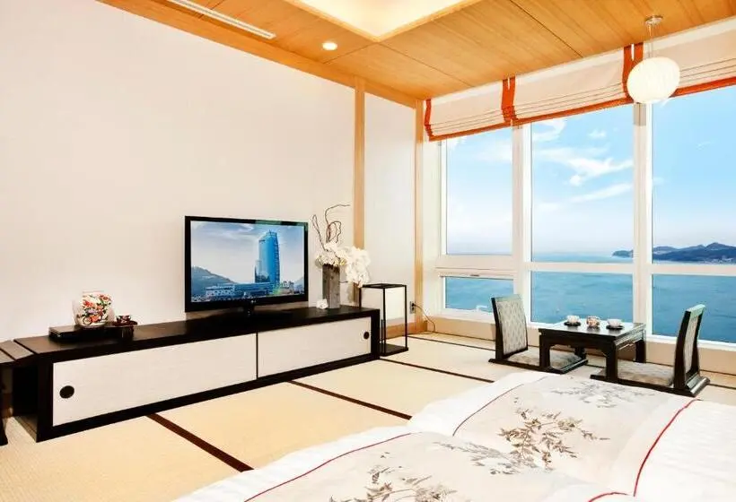 オーシャンビューファミリールーム, Sono Calm Yeosu
