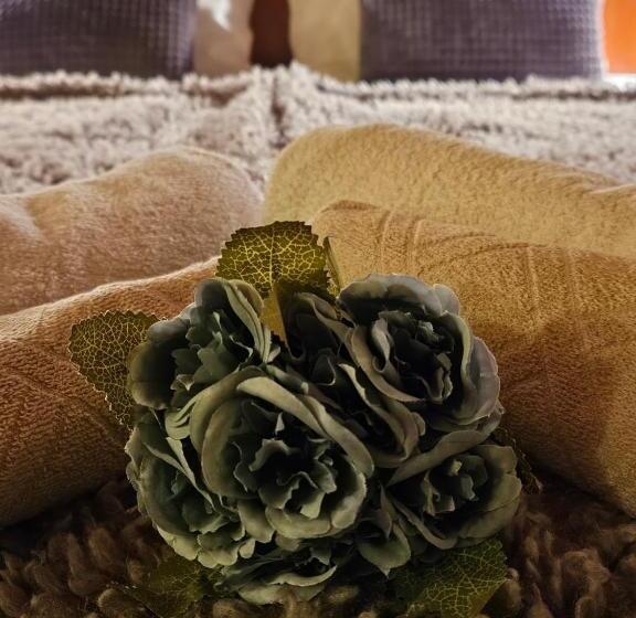 جناح, Guest House Karov 2 Stars