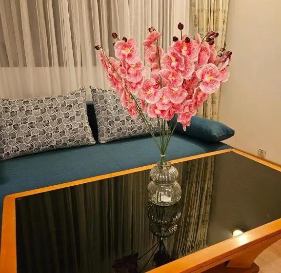 １ベッドルームアパートメント, Guest House Karov   2 Stars