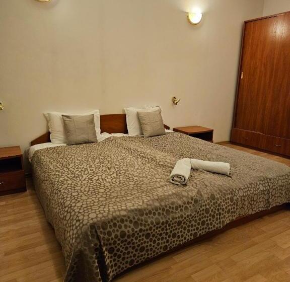 شقة غرفة واحدة, Guest House Karov 2 Stars