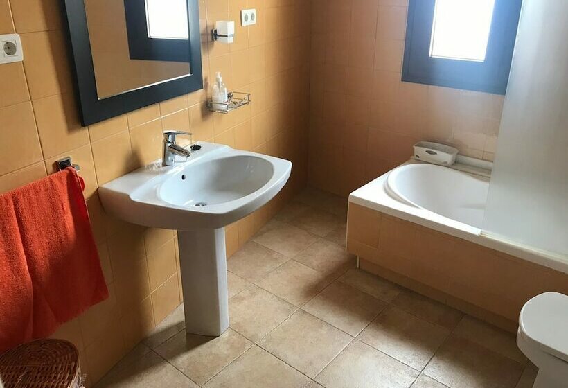 בית, 4 חדרי שינה, Casa La Higuera