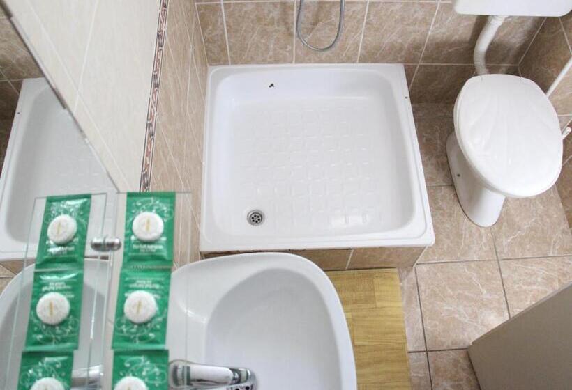اتاق استاندارد چهار تخته, Hostel S