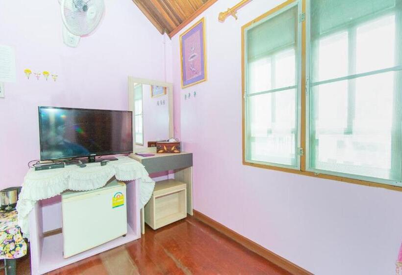 اتاق سوپریور, Oyo 712 Baandin Resort Near Bangkok Hospital Phetchaburi