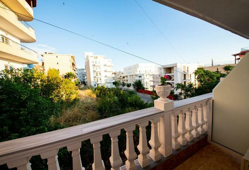 غرفة قياسية رباعية مزودة بشُرفة, Primavera