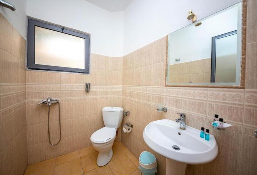 غرفة قياسية ثلاثية مزودة بشرفة, Primavera