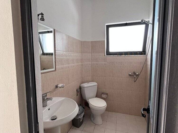 غرفة قياسية ثلاثية مزودة بشرفة, Primavera