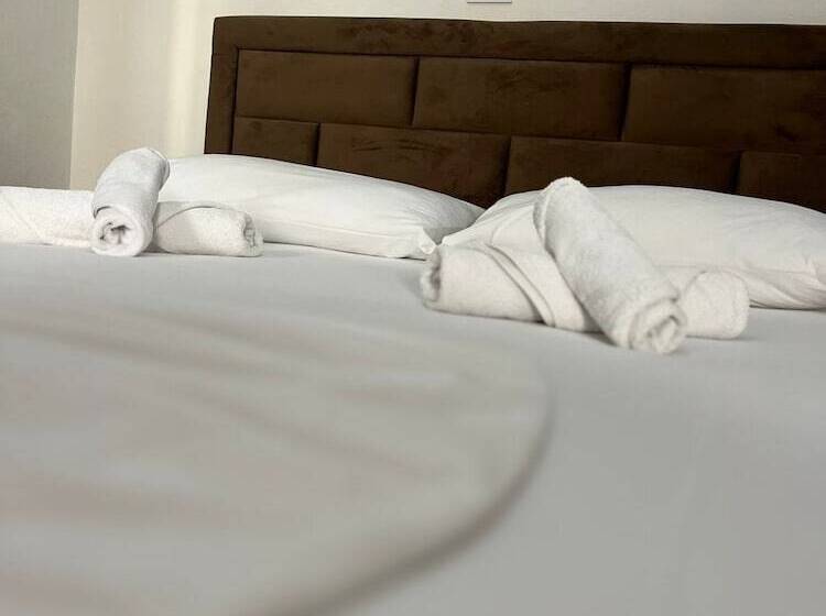 غرفة قياسية ثلاثية مزودة بشرفة, Primavera