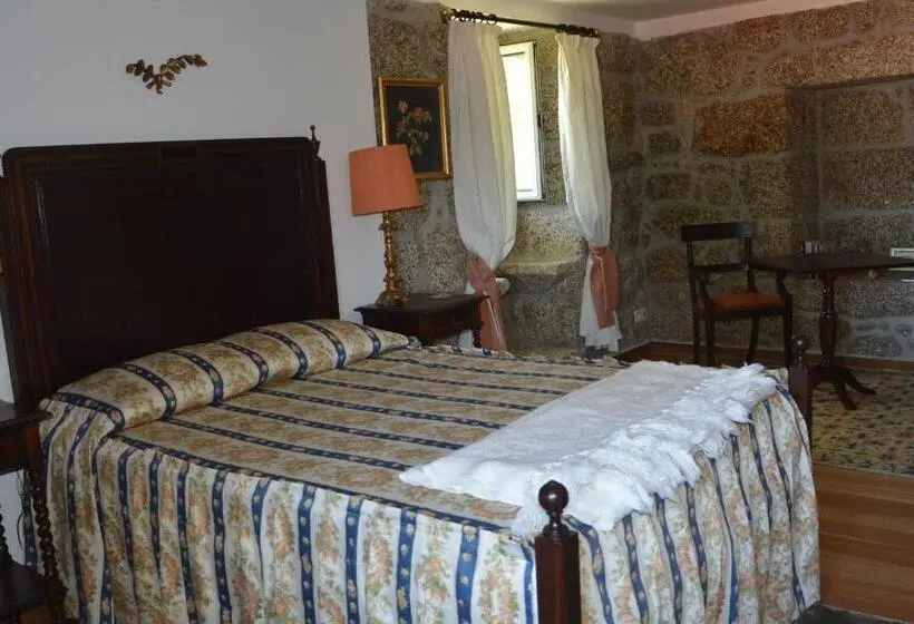 سوییت لوکس, Casas Do Eido E Casa Da Viúva