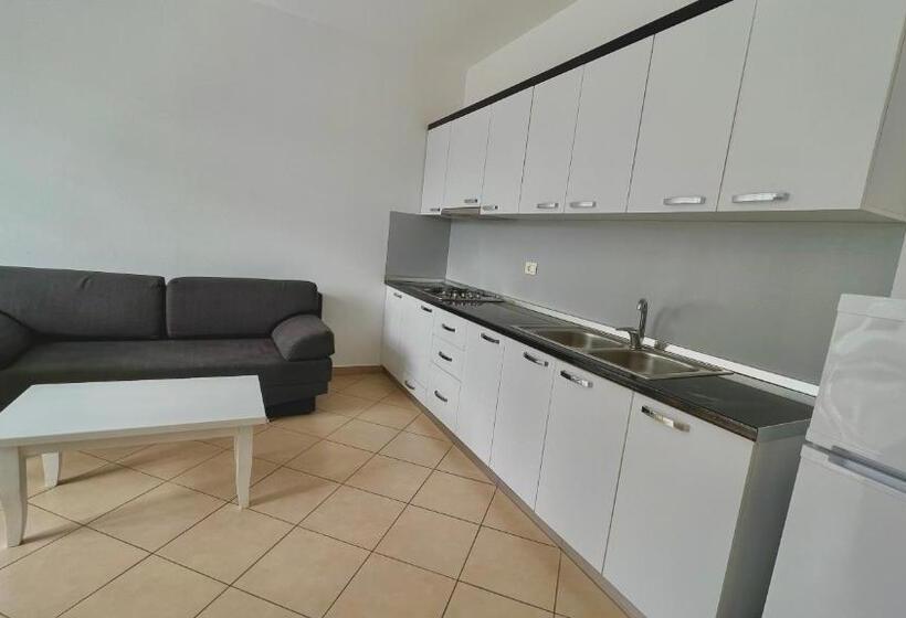 آپارتمان 1 خوابه با بالکن, Queen Residence