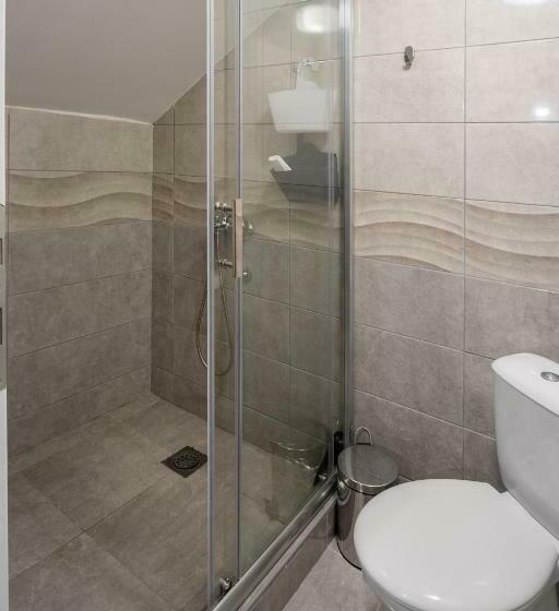 اتاق استاندارد, Hostel Denica