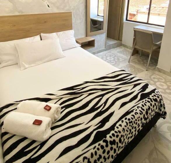 اتاق لوکس, Colores Boutique