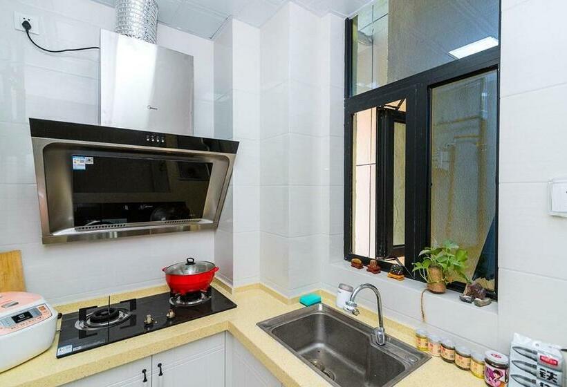 Апартаменты 1 Спальня, Luoyang City, Henan Province. Waterfront International