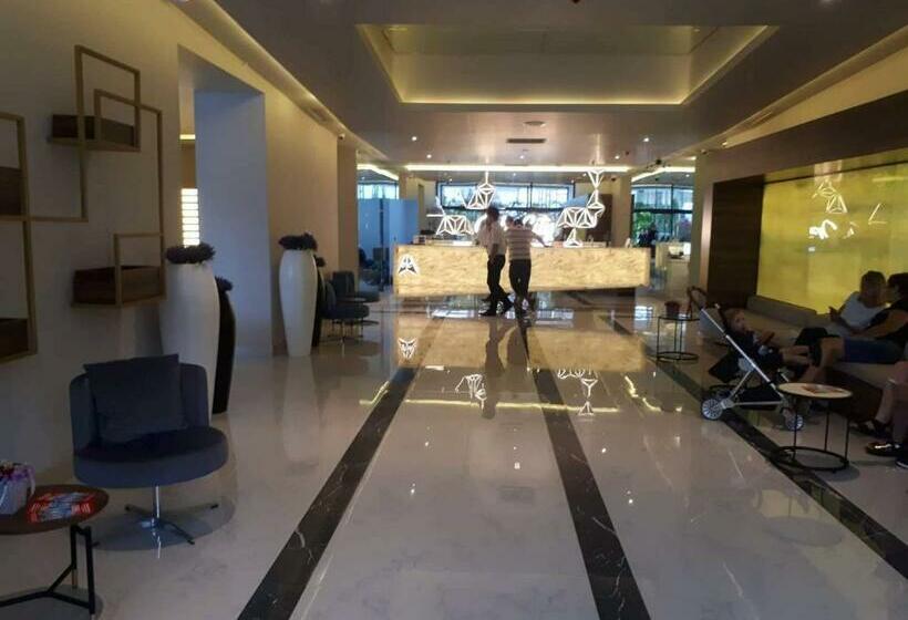 استودیوی استاندارد, Orbi City Hotel Official