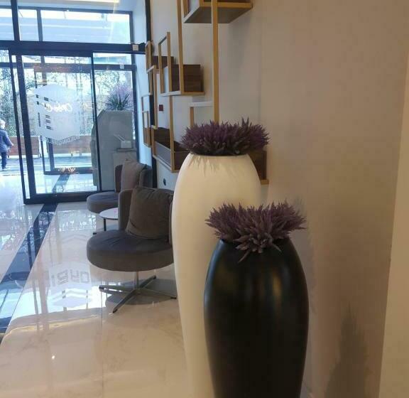 استودیوی استاندارد, Orbi City Hotel Official