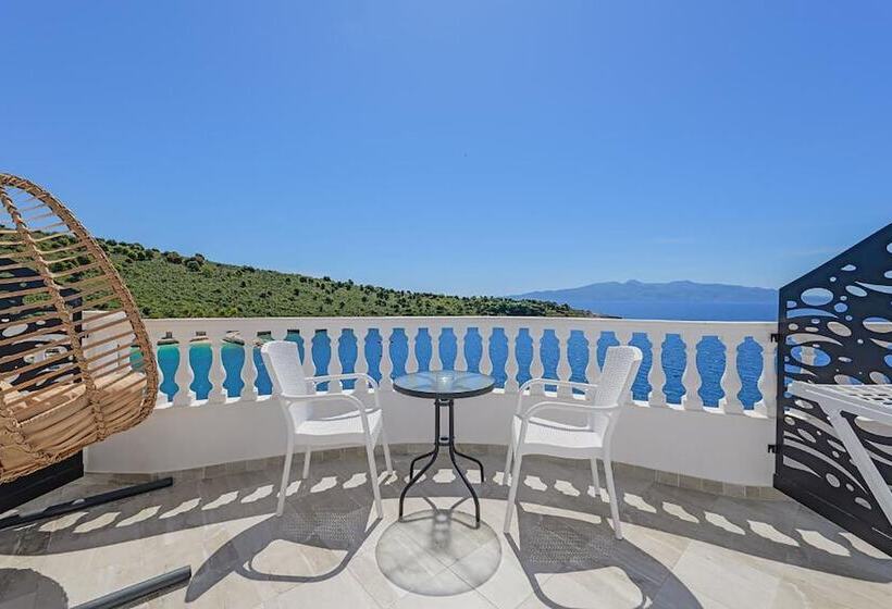 オーシャンビューのスーペリアトリプルルーム, Villa Juna Beach