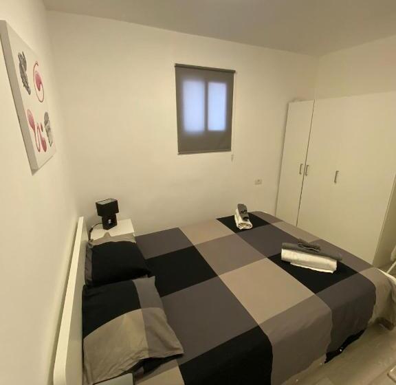 آپارتمان 1 خوابه با بالکن, Los Cristianos Port Royal New