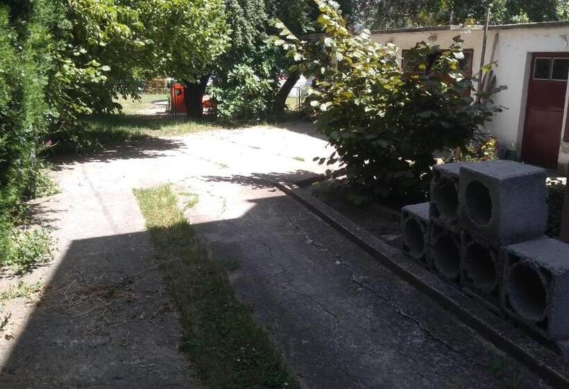 استودیو خانوادگی, Apartmani Mimi