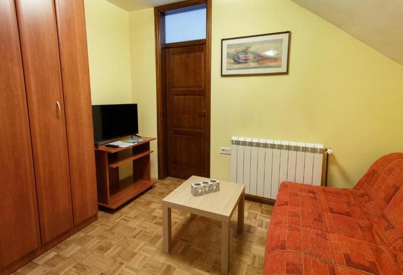 استودیوی سوپریور, Apartments Mery