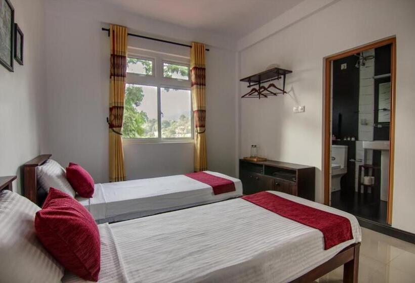 Standard Room with Views, De Paris à Kandy