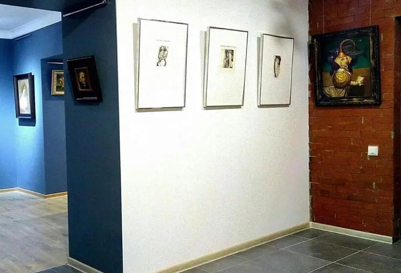 اتاق اکونومی, Gallery Guesthouse
