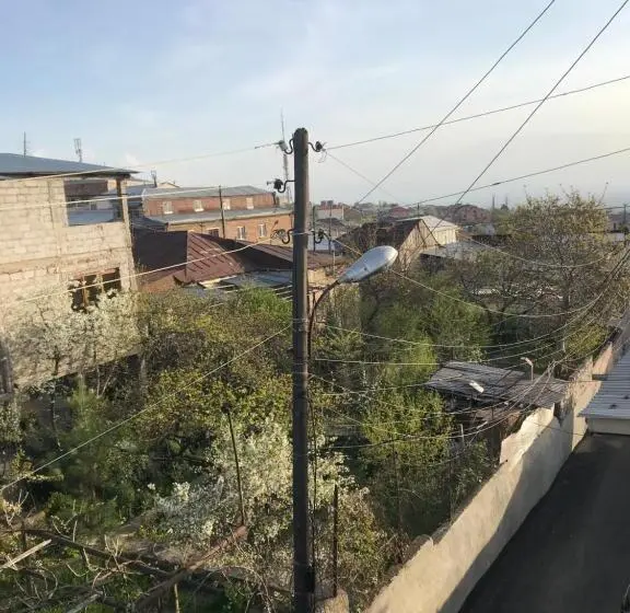 اتاق خانوادگی, Gallery Guesthouse
