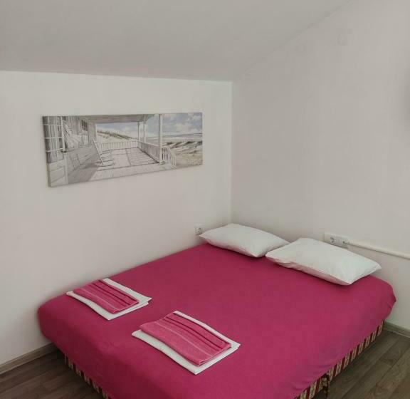 سوییت با چشمانداز کوه, Topholiday