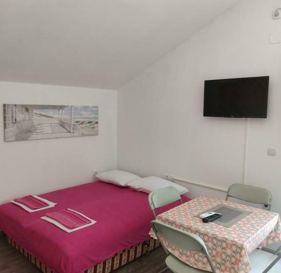 سوییت با چشمانداز کوه, Topholiday