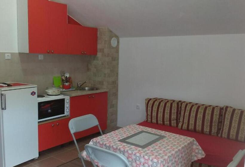 سوییت با چشمانداز کوه, Topholiday